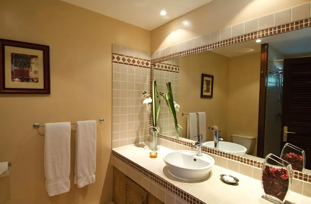 Aparthotel Studio Orient Bay